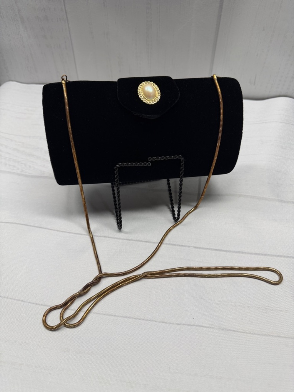 Bloomingdale’s Vintage Black Velvet Elegant Luxury Evening Clutch Purse